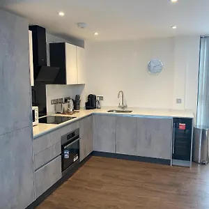 Icona - Luxury 2 Bed Penthouse Apartment York